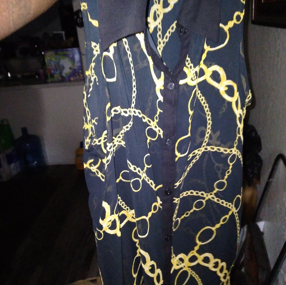 shirt - Picture 4 of 4
